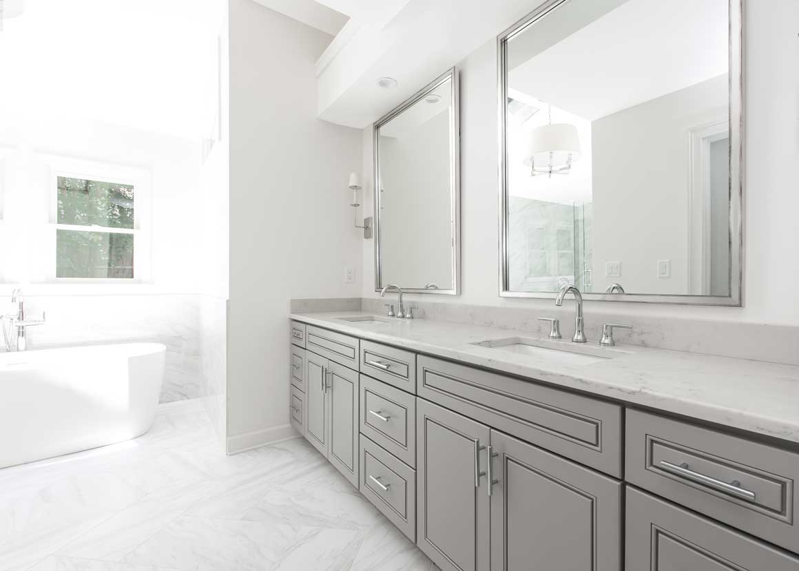 Master Bath - 1074 Oakland Trace - Realtor Christopher Huffer - Harry Norman