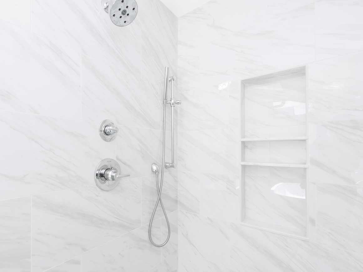 Master Shower - 1074 Oakland Trace - Realtor Christopher Huffer - Harry Norman