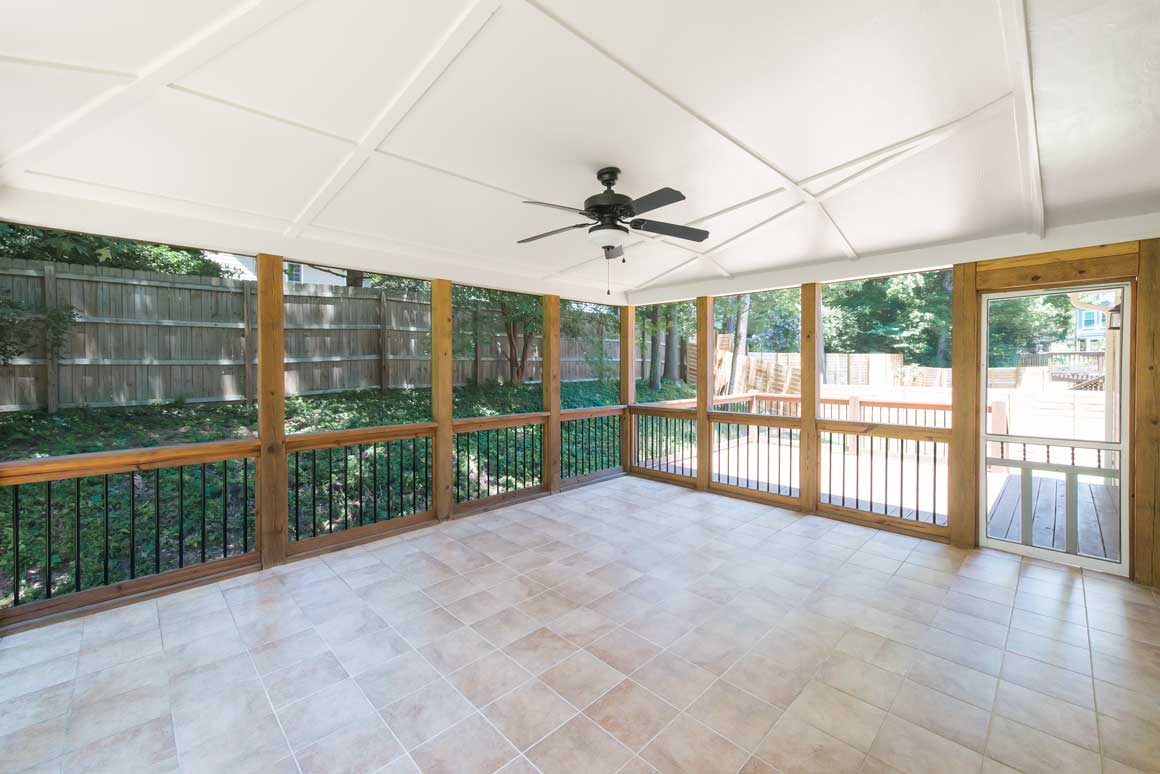 Enclosed Porch - 1074 Oakland Trace - Realtor Christopher Huffer - Harry Norman