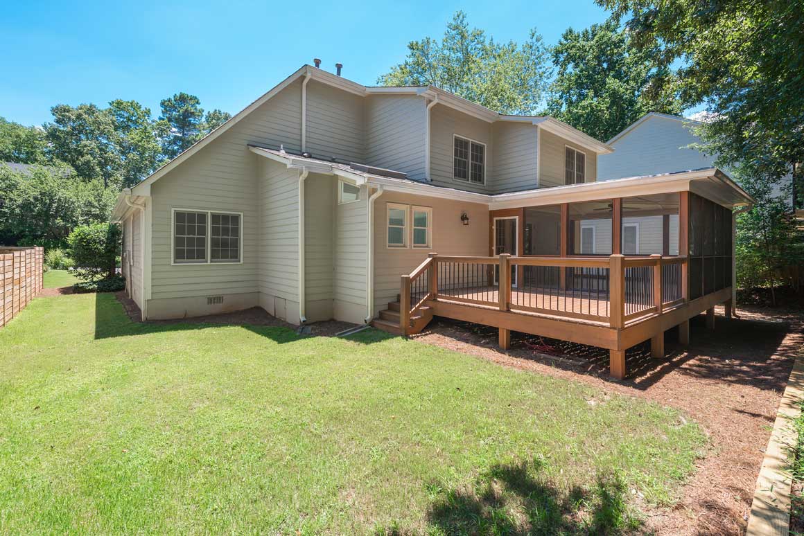 Back Yard - 1074 Oakland Trace - Realtor Christopher Huffer - Harry Norman