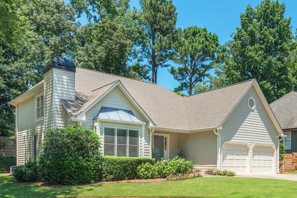 Facade - 1074 Oakland Trace - Realtor Christopher Huffer - Harry Norman