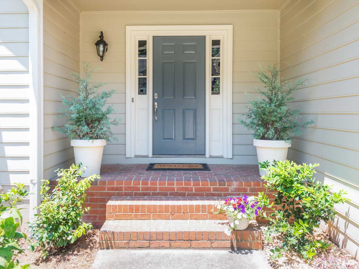 Front Door - 1074 Oakland Trace - Realtor Christopher Huffer - Harry Norman