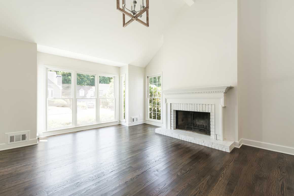 Living Room - 1074 Oakland Trace - Realtor Christopher Huffer - Harry Norman